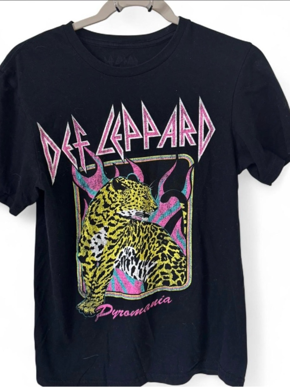 Def Leppard Pyromania Short Sleeve Graphic Tee - Black
